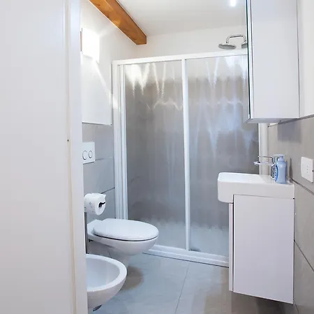 Apartment Ossuccio Daire *